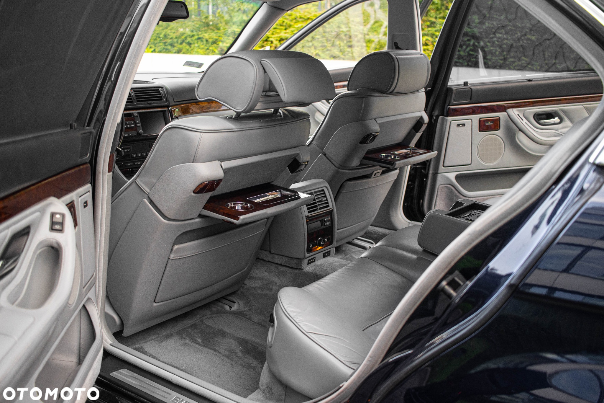 BMW Seria 7 750iL - 29