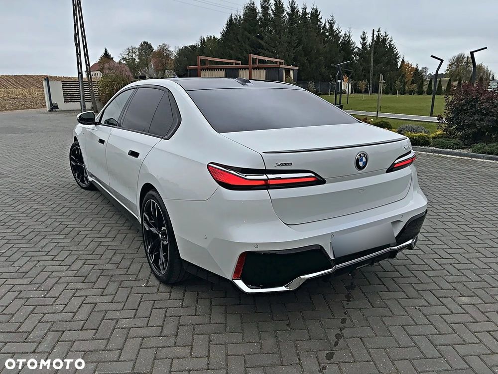 BMW 7 Series 2025 photo 3