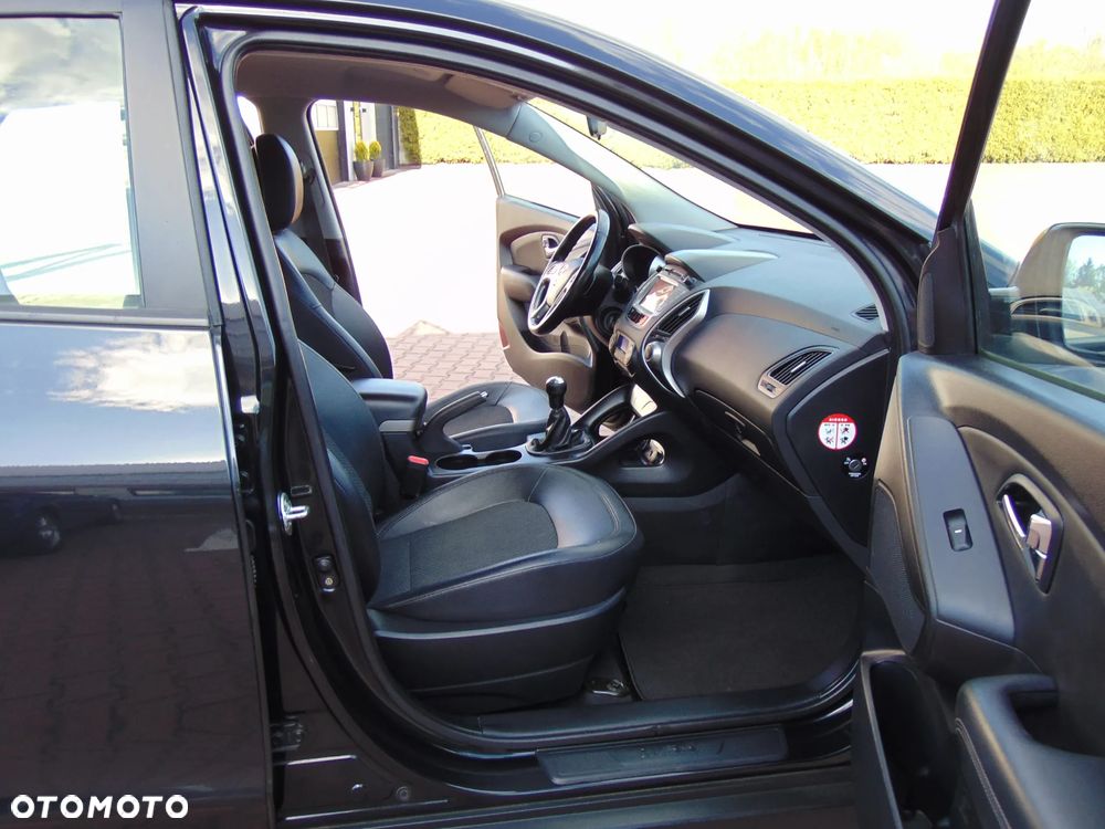 Hyundai ix35 2.0 Premium 2WD - 24