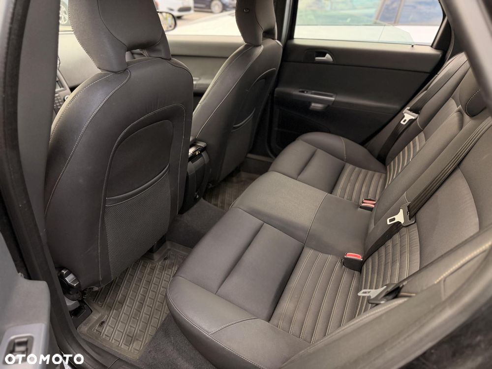 Volvo S40 1.8 - 10