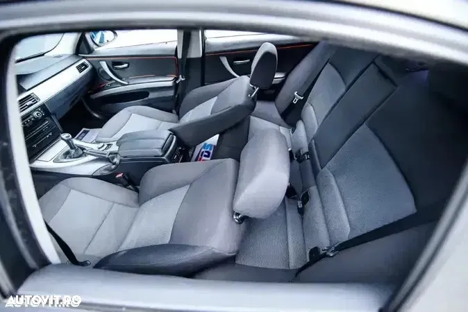 BMW Seria 3 320i Edition Sport - 15