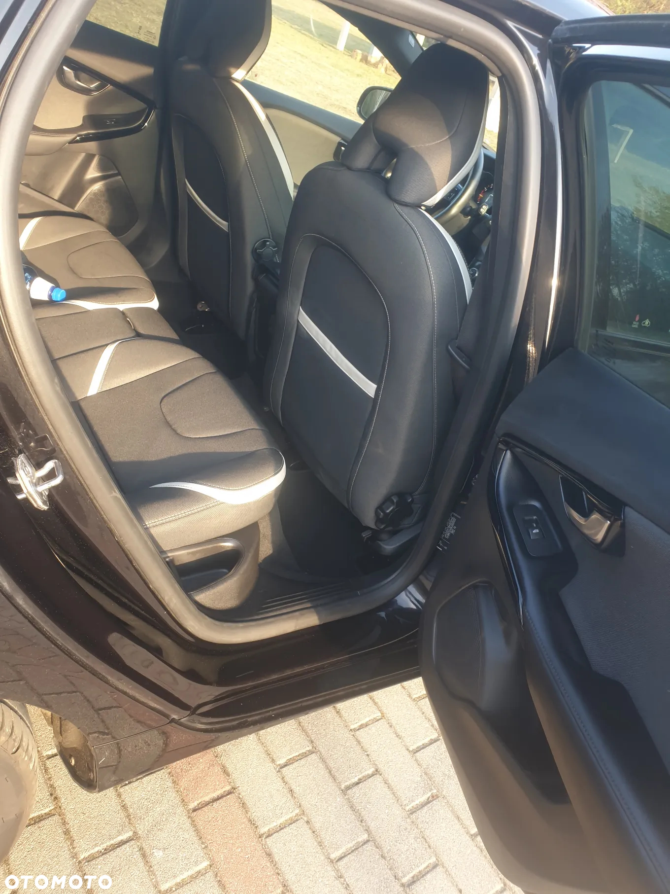 Volvo V40 T3 Drive-E Kinetic - 25