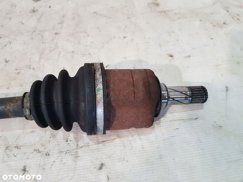 PÓŁOŚ PRAWA PRAWY PRZÓD MERIVA A CORSA C 1.8B - 5