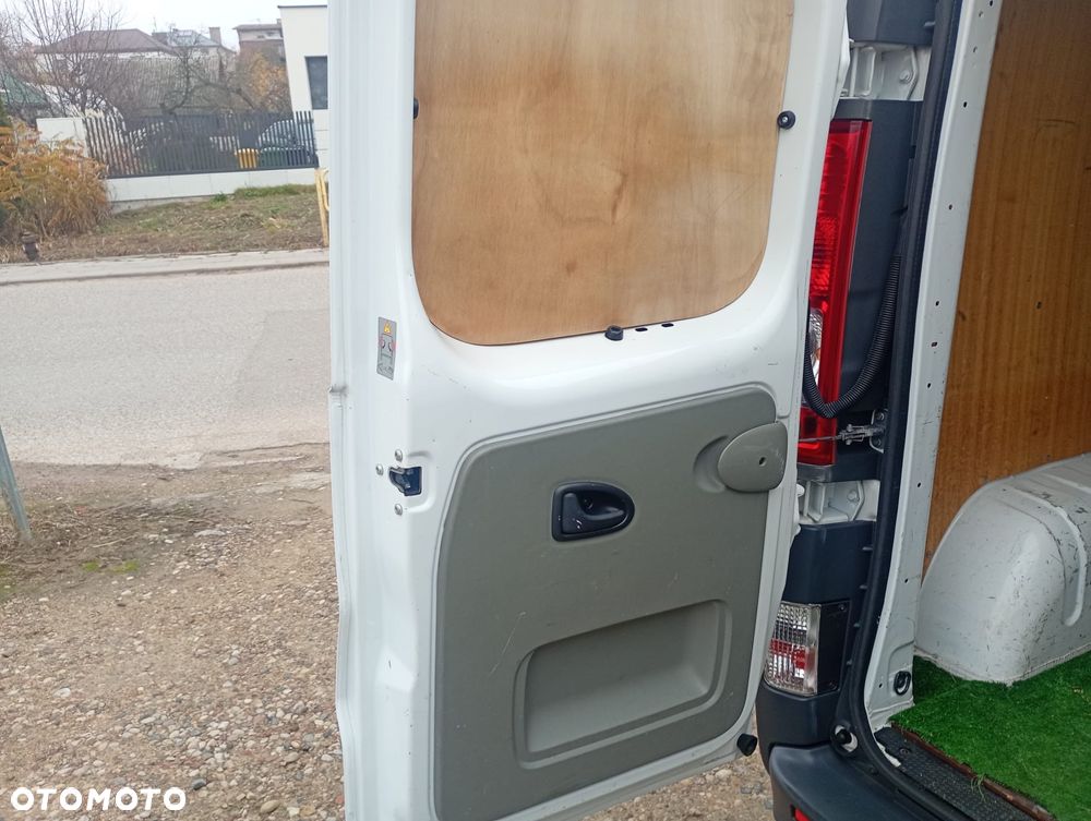 Opel Vivaro - 30
