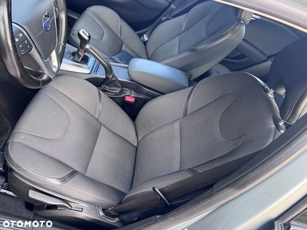 Volvo V40 D3 Inscription - 36