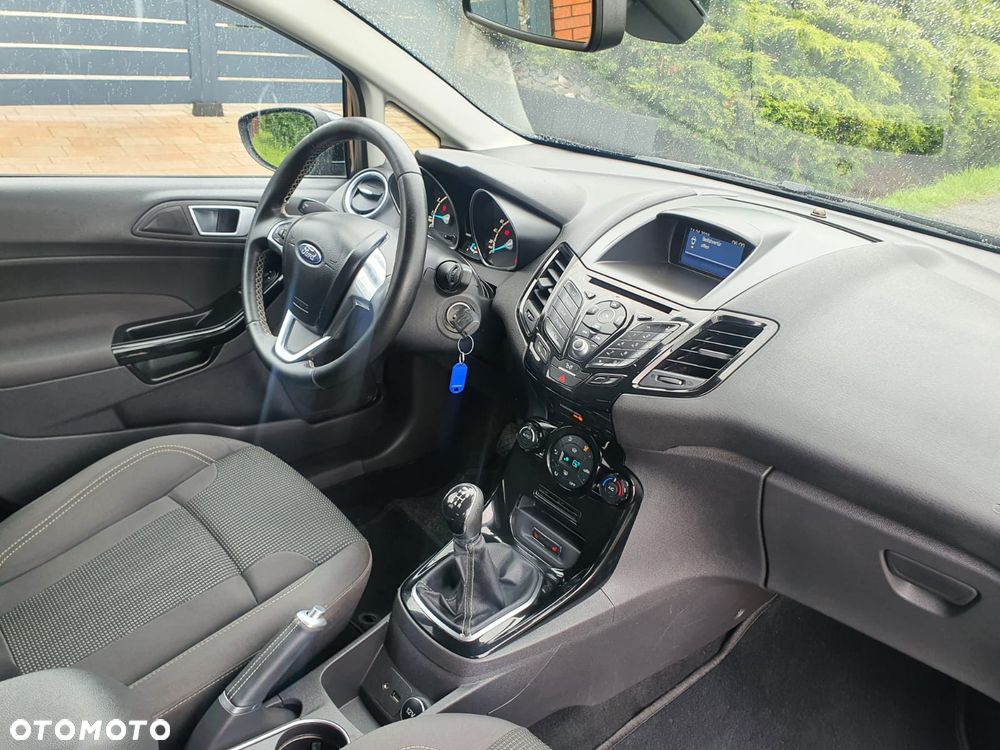 Ford Fiesta 1.0 EcoBoost S&S TITANIUM - 14