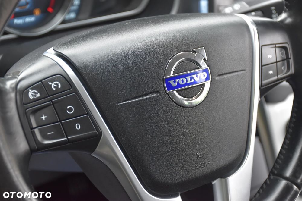 Volvo V40 D2 Momentum - 18