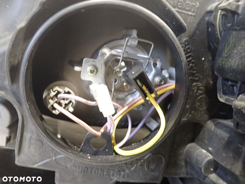 LAMPA PRAWA PRZEDNIA XENON RENAULT LAGUNA II 1.9 8200354743 - 11
