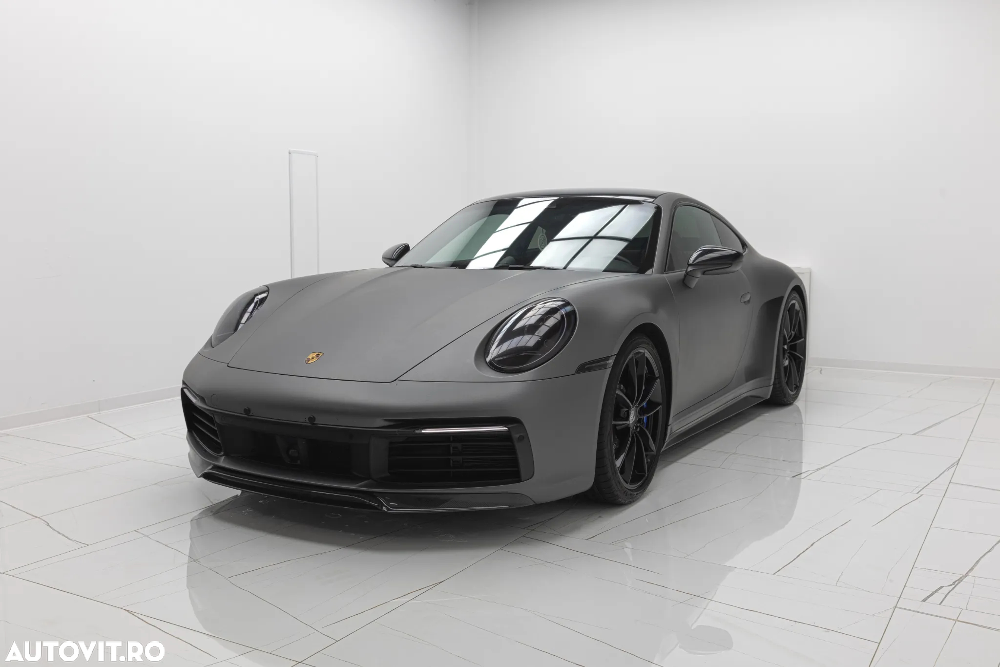 Porsche 911 Carrera 4S - 4