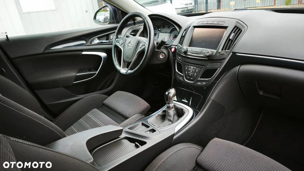 Opel Insignia - 25