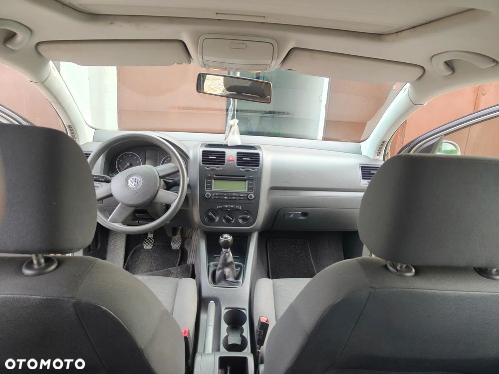 Volkswagen Golf - 5
