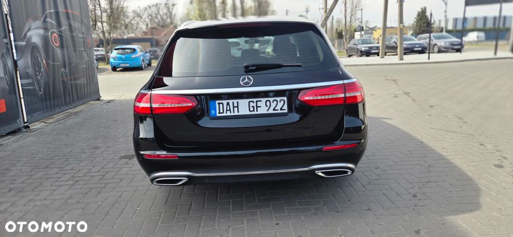 Mercedes-Benz Klasa E 220 d 9G-TRONIC - 13