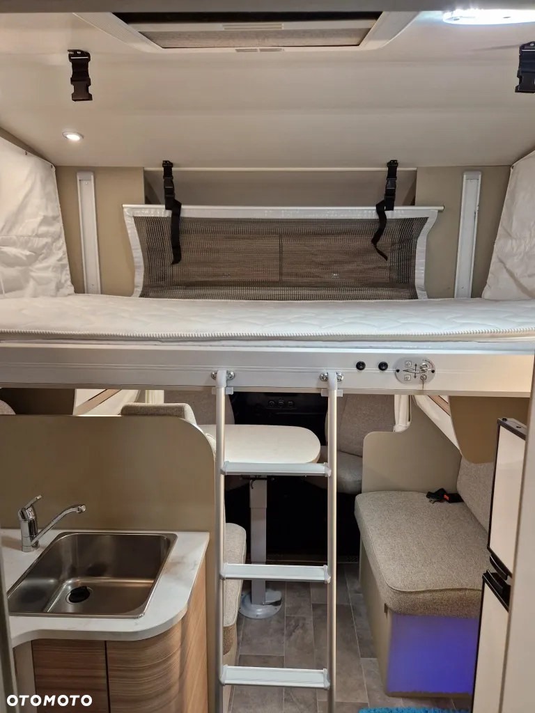 Renault Kamper PółIntegra AHORN TQplus Queensbed Jak nowy! 9000km! FV23% - 13