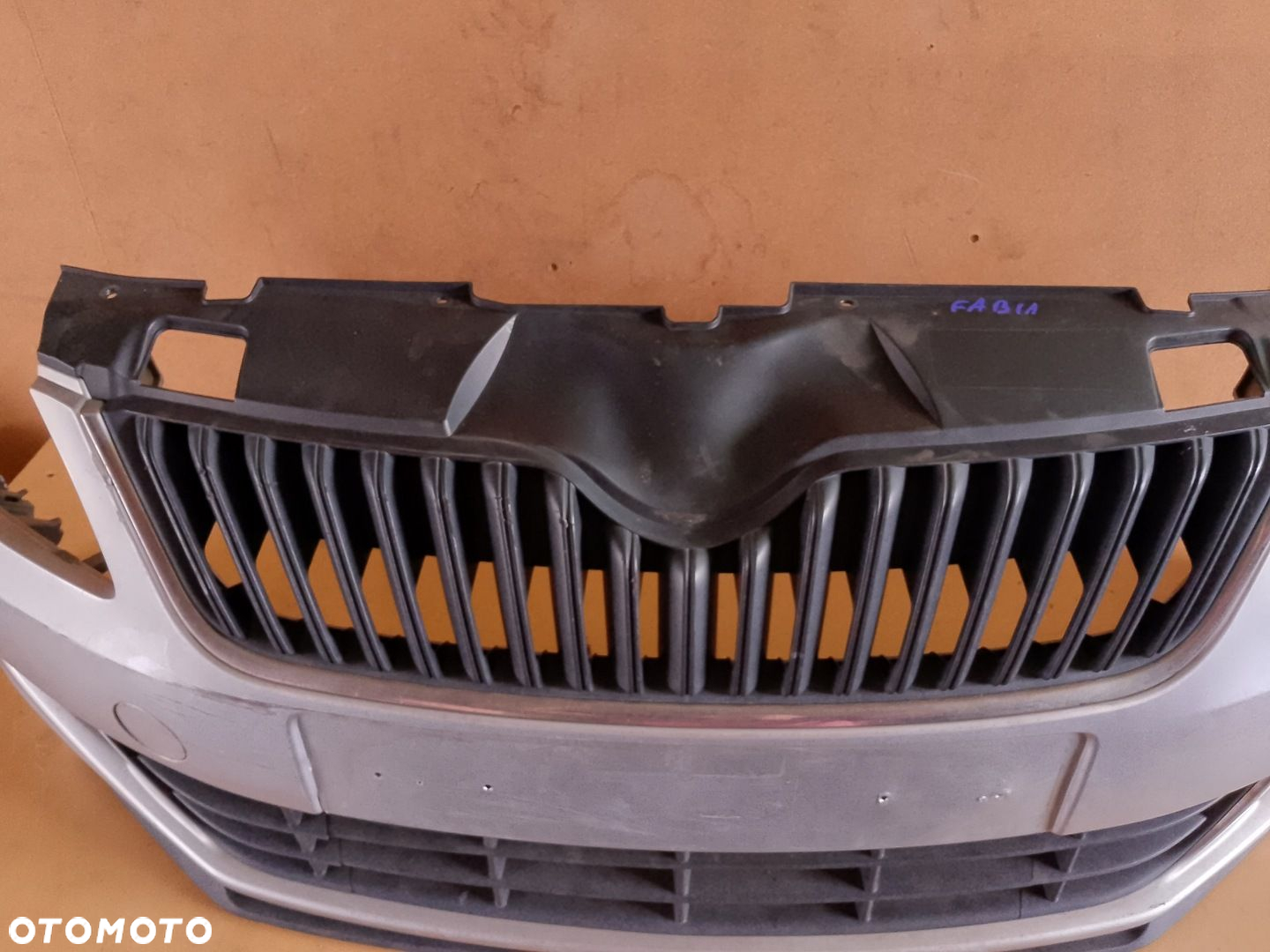 ZDERZAK PRZÓD PRZEDNI SKODA FABIA II LIFT ROOMSTER LA7W 5J0807221D - 4