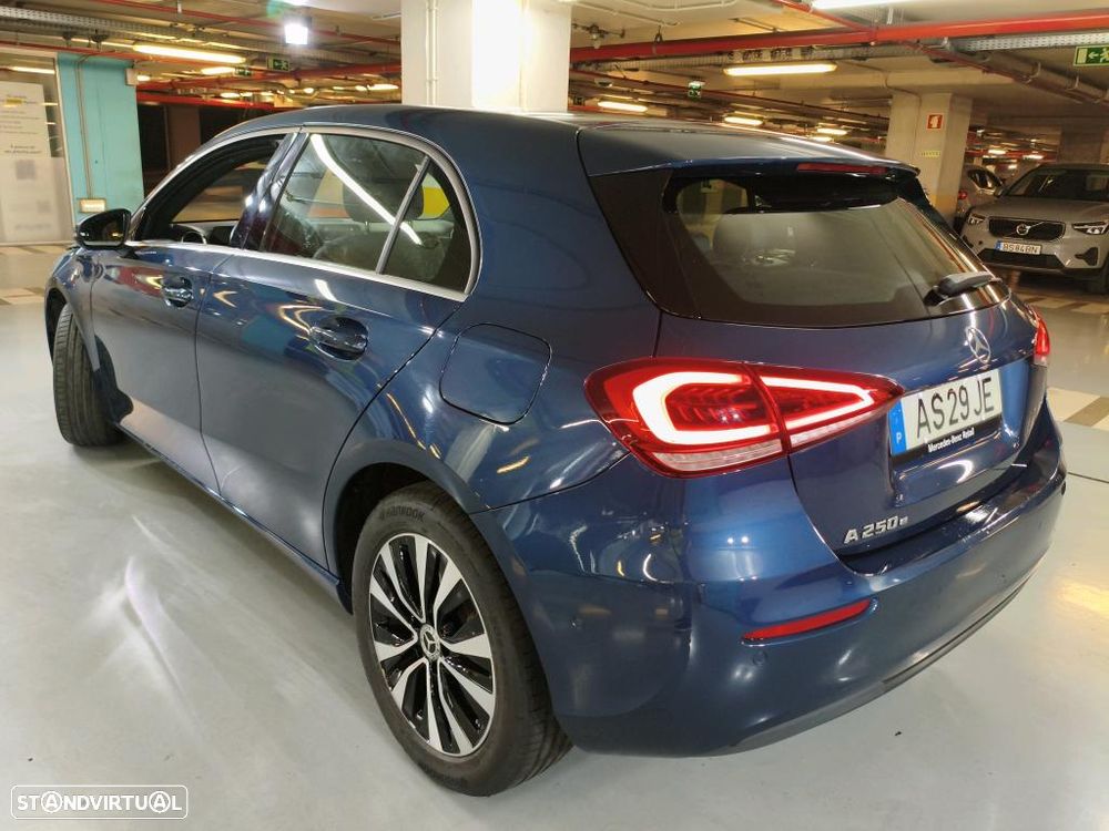 Mercedes-Benz A 250 e Style Plus - 3