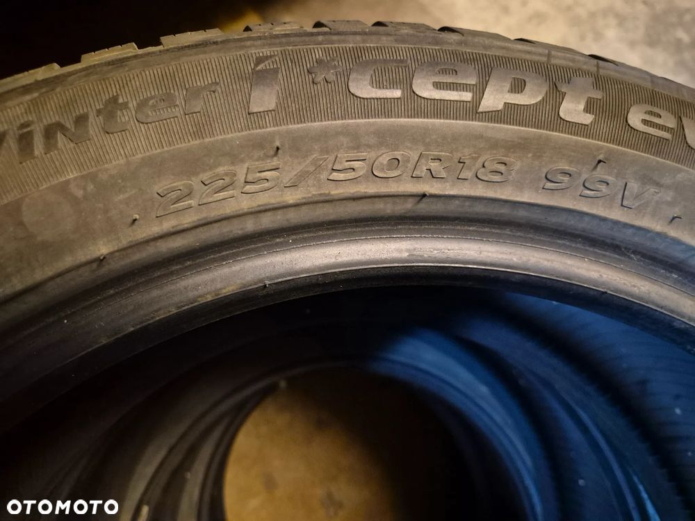OPONY ZIMOWE HANKOOK 225/50 R18 - 9