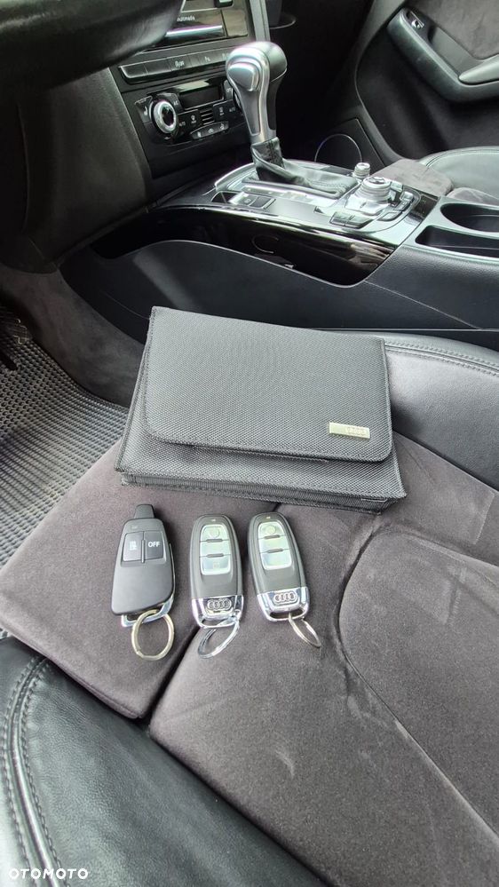 Audi A4 Limousine - 8