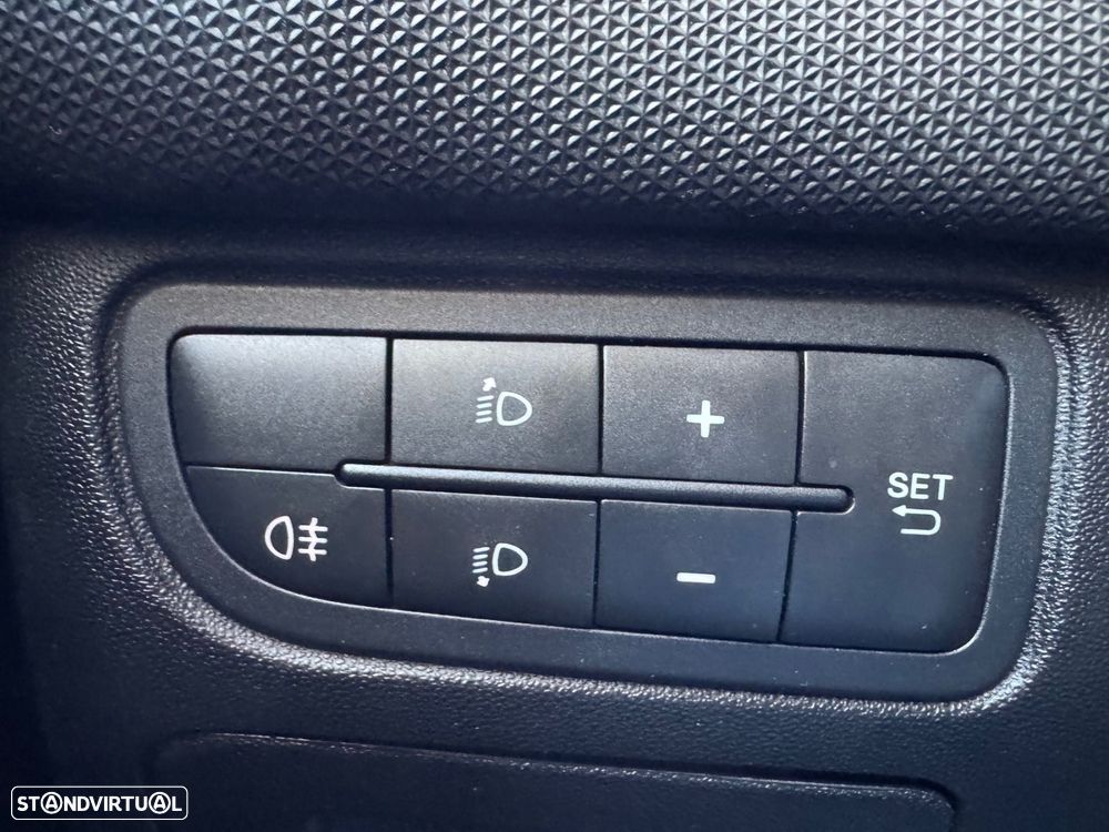 Fiat Punto 1.2 Lounge S&S - 29