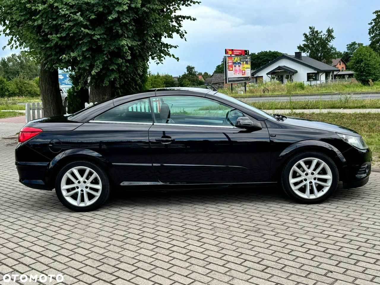 Opel Astra GTC 1.6 Cosmo - 10
