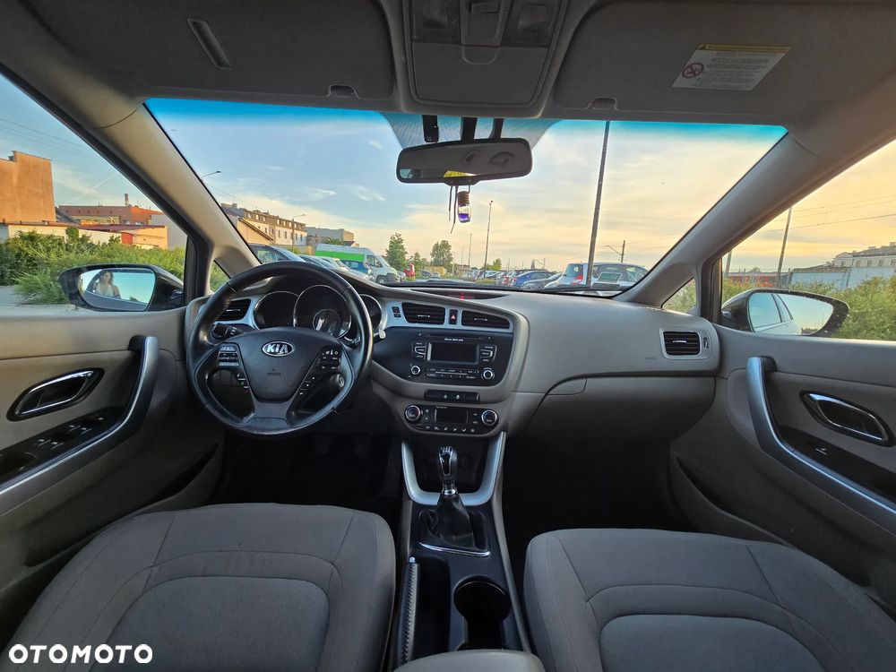 Kia Ceed - 13