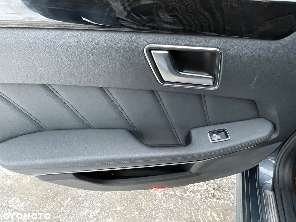 Mercedes-Benz Klasa E 200 CGI BlueEFFICIENCY Automatik Avantgarde - 18