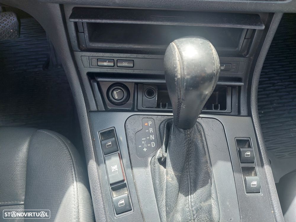BMW 320 dA Navigator - 20