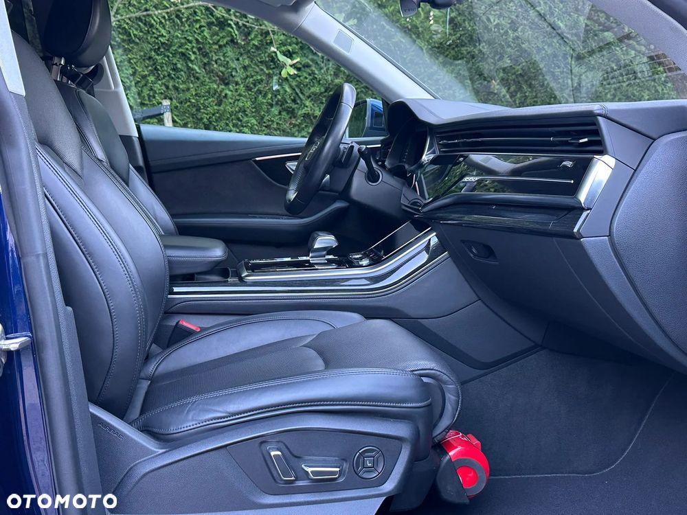 Audi Q8 - 36