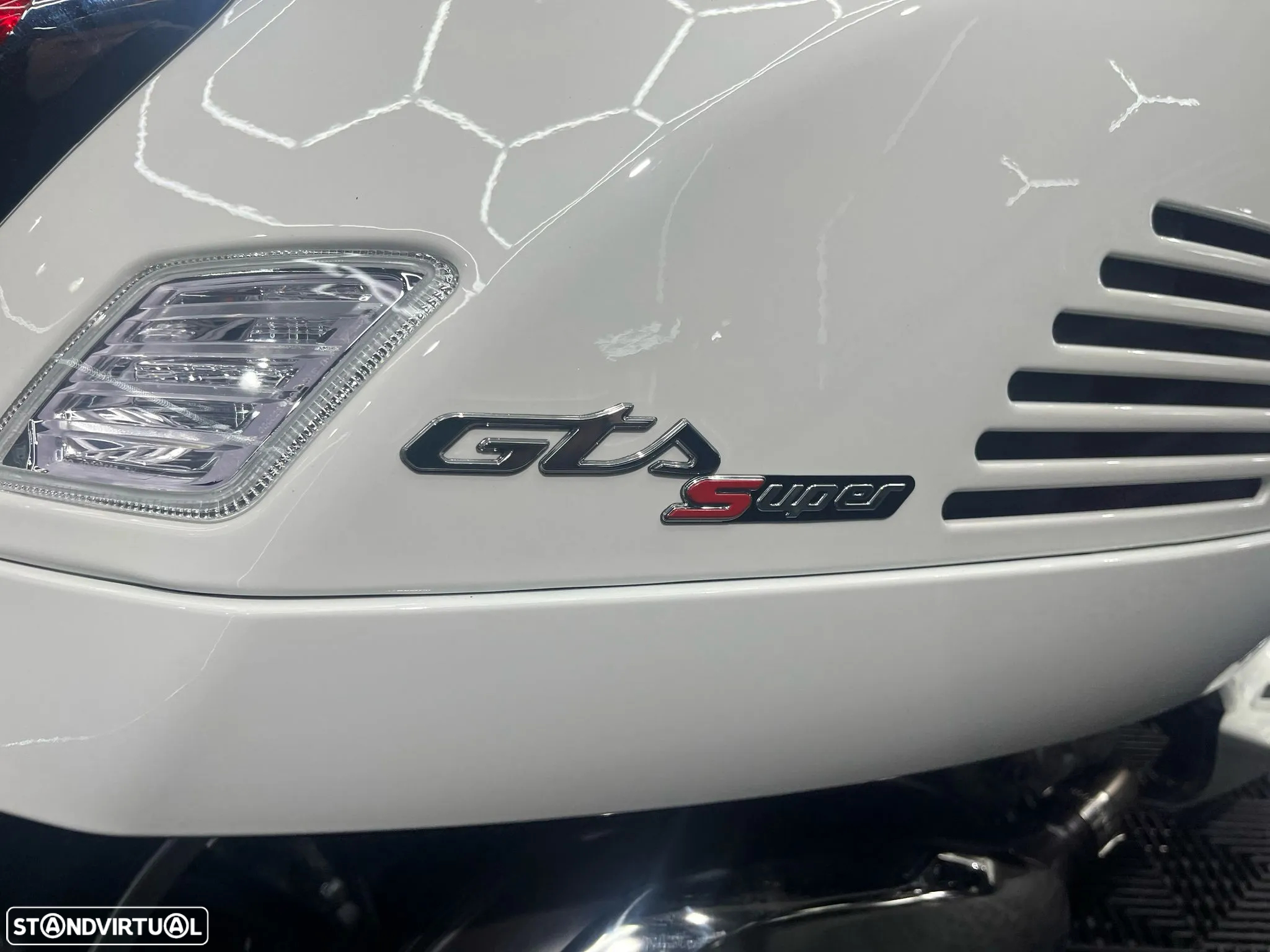 Vespa GTS Super 310 - 6