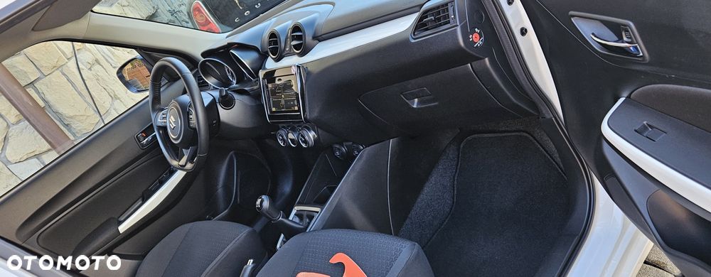 Suzuki Swift 1.2 SHVS Premium Plus - 18