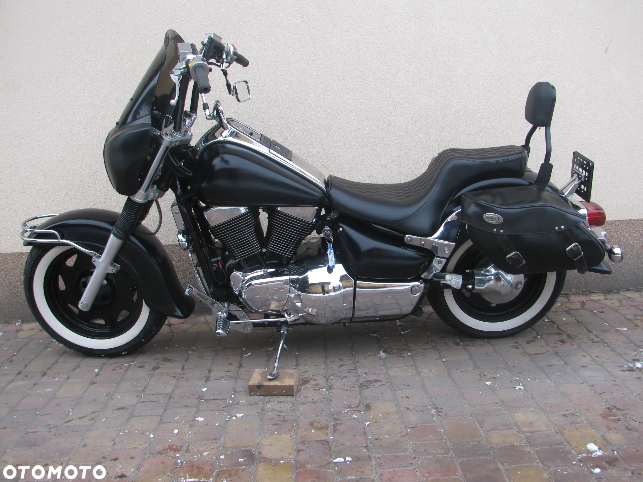 Suzuki Intruder - 23