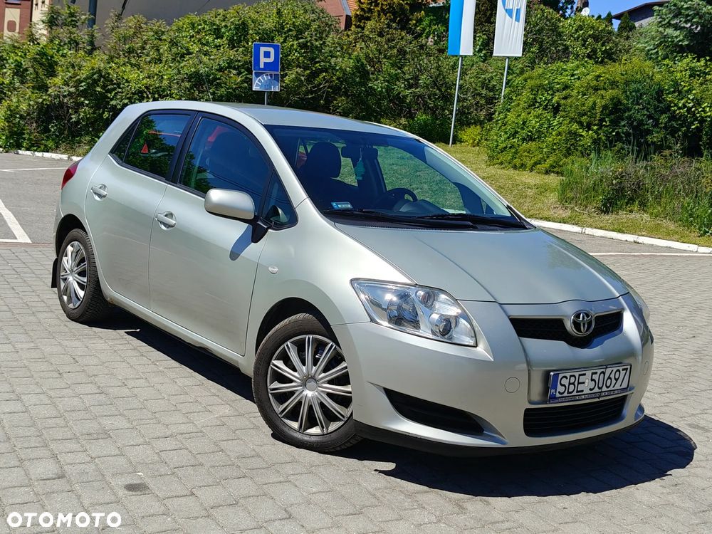 Toyota Auris 2.0 D-4D Luna - 2