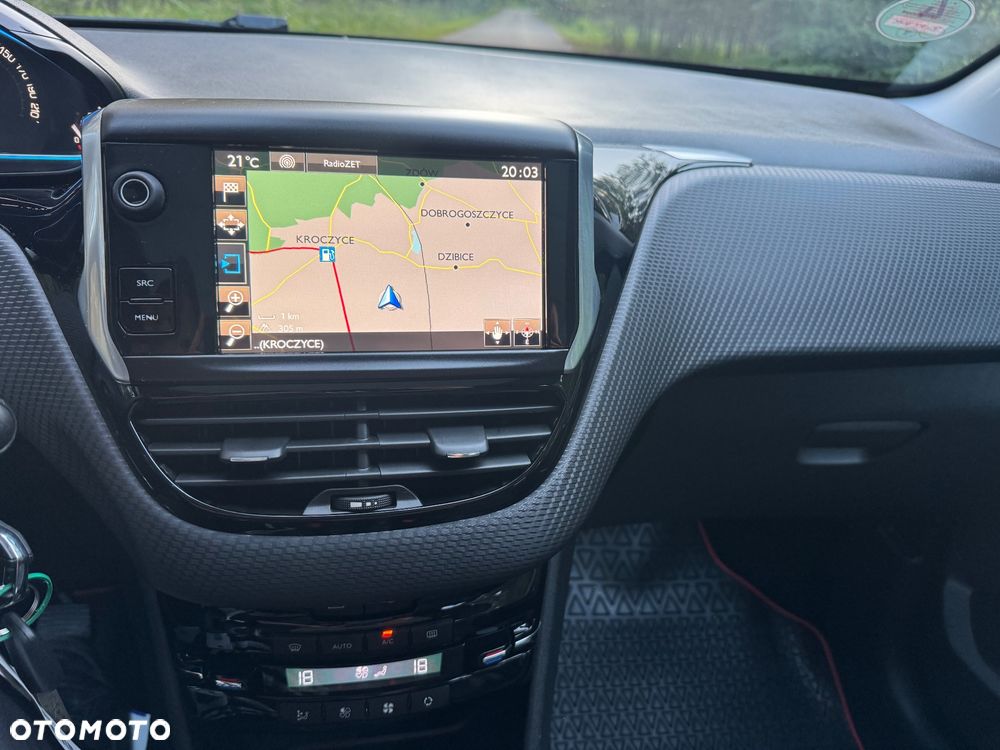 Peugeot 2008 1.6 BlueHDi Allure S&S - 14
