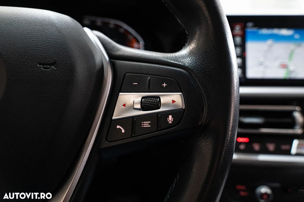 BMW Seria 3 318d Aut. Luxury Line - 23