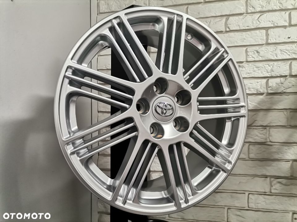 Felgi aluminiowe TOYOTA ori 5x114,3r18 et45 srebrne NOWE!!! - 6