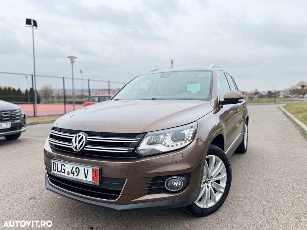 Volkswagen Tiguan - 1
