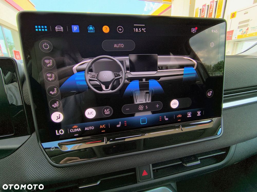 Volkswagen T-Roc 1.5 eTSI Life DSG - 29