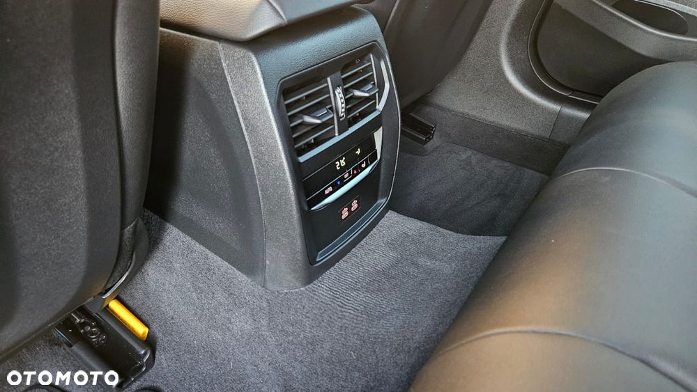 BMW Seria 3 M340i xDrive sport - 17