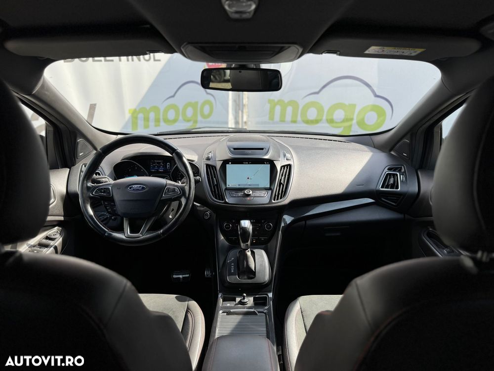 Ford Kuga 2.0 TDCi 4WD Powershift ST-Line - 6