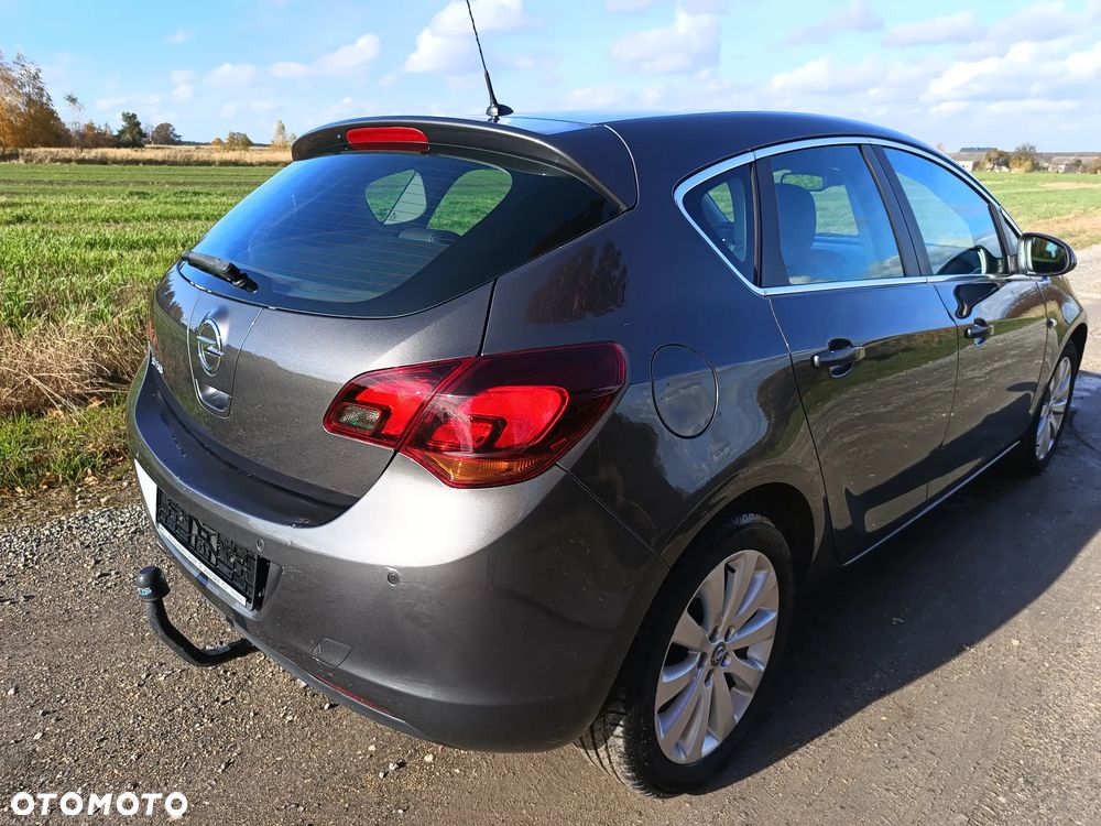 Opel Astra IV 1.4 T Cosmo S&S - 16