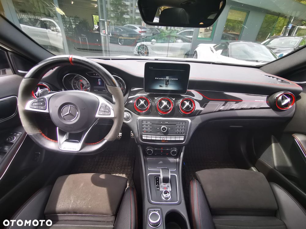 Mercedes-Benz GLA AMG 45 4Matic AMG Speedshift 7G-DCT AMG Night Edition - 10
