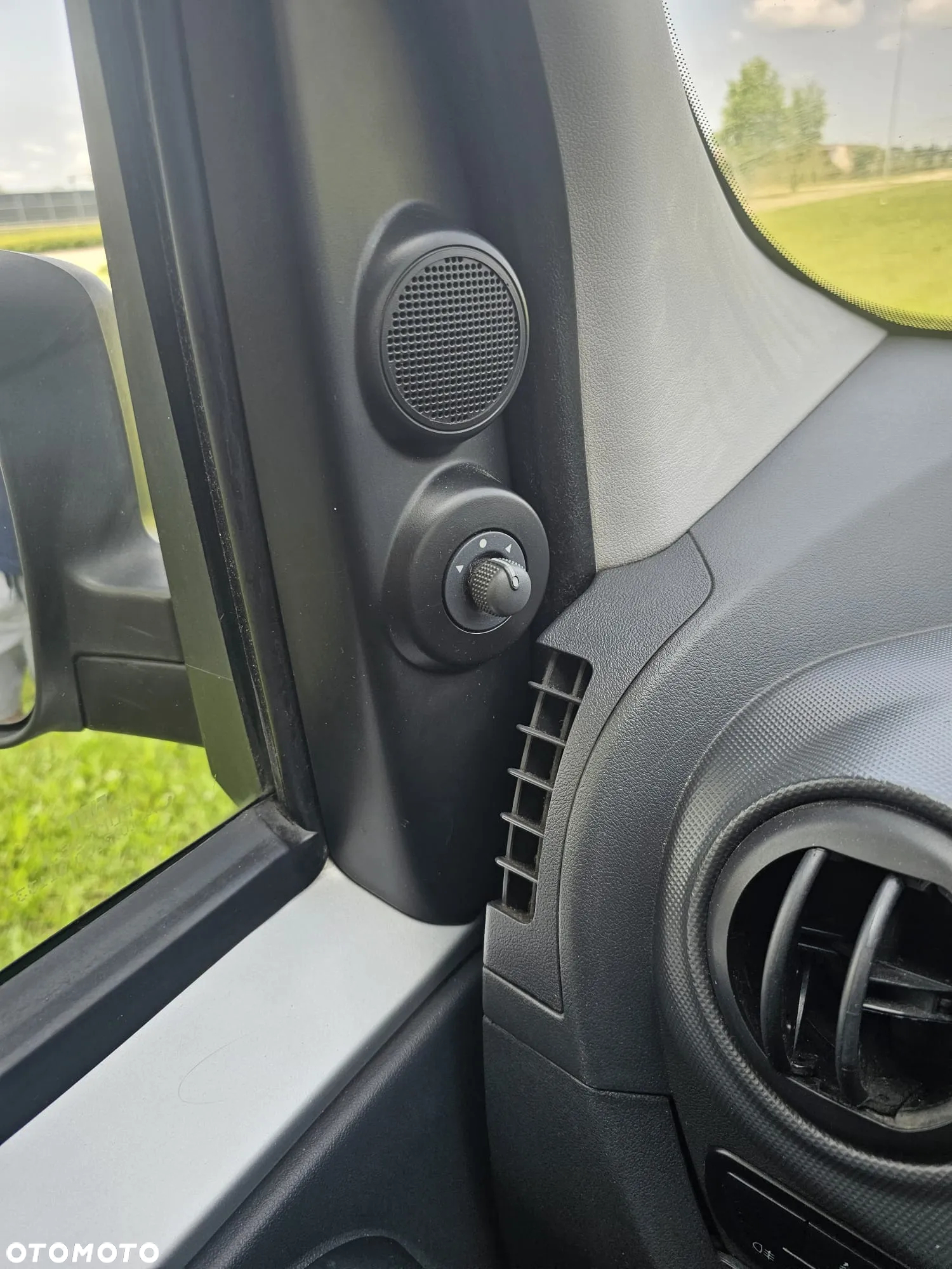 Fiat Fiorino Kombi 1.3 MJ Adventure - 26