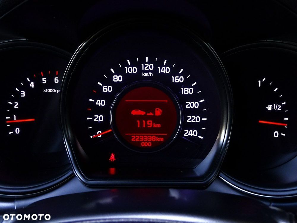 Kia Ceed - 27