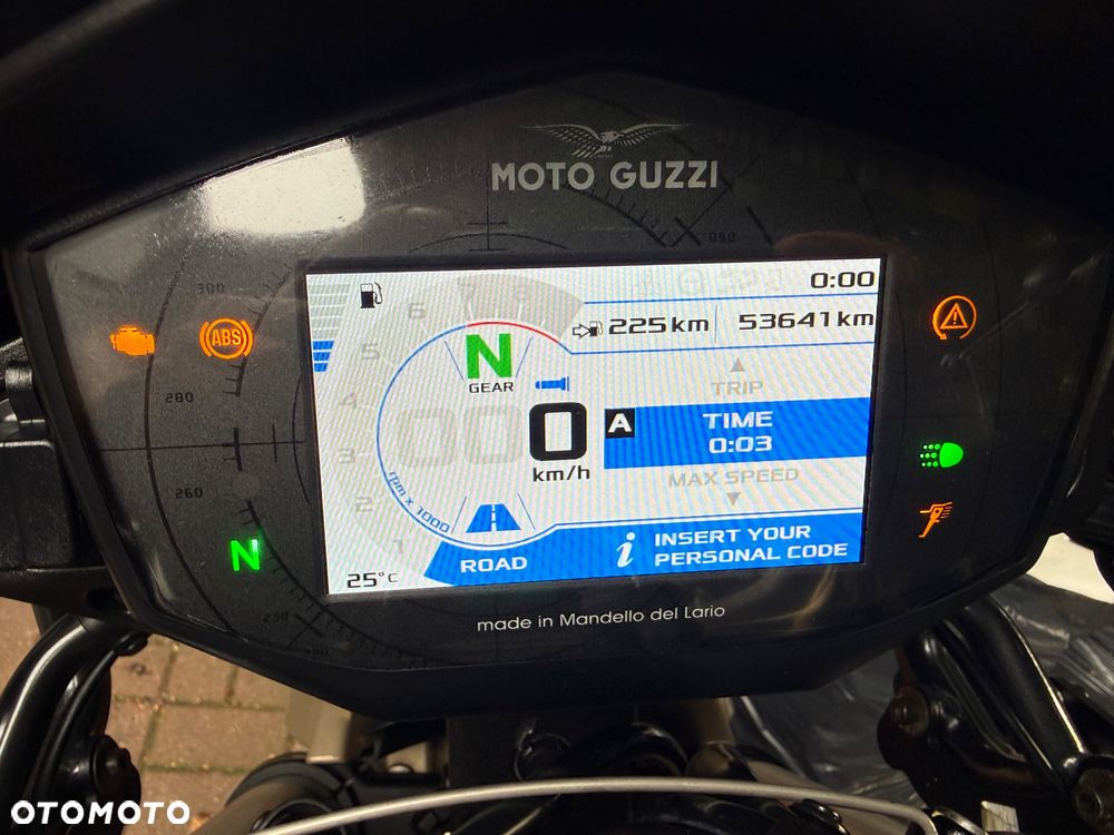 Moto Guzzi V85 - 21