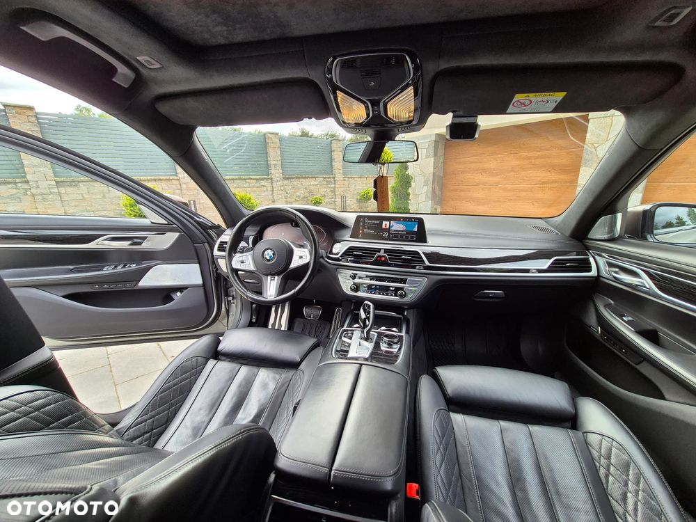 BMW Seria 7 750i xDrive sport - 13