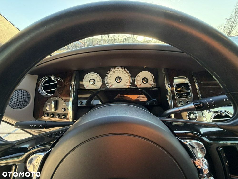 Rolls-Royce Wraith - 13