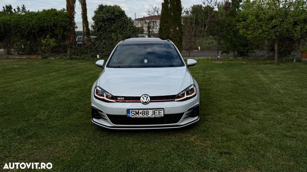 Volkswagen Golf 2.0 TSI DSG GTI - 1