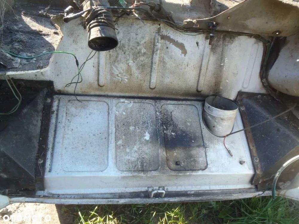 błotnik poszycie okular lampy tył ściana karoseria buda 126p maluch FL ST 89R - 8