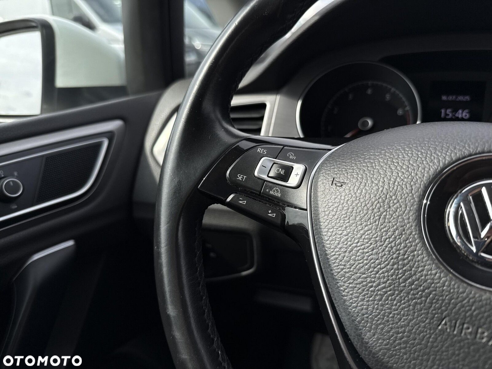 Volkswagen Golf Sportsvan VII SV 1.2 TSI BMT Comfortline - 14