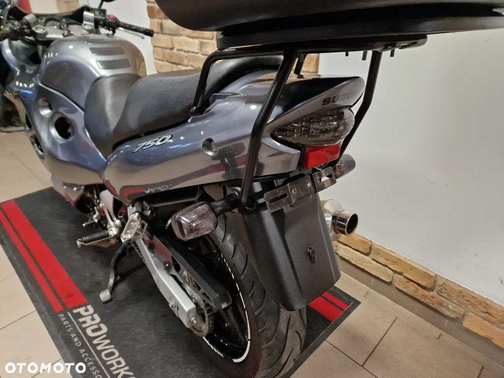 Suzuki GSX-F - Katana - 37