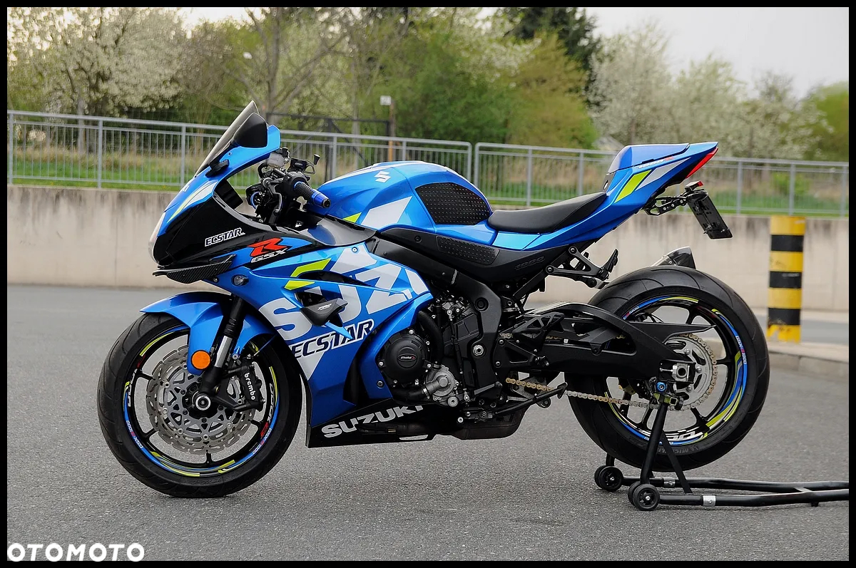 Suzuki GSX-R - 4